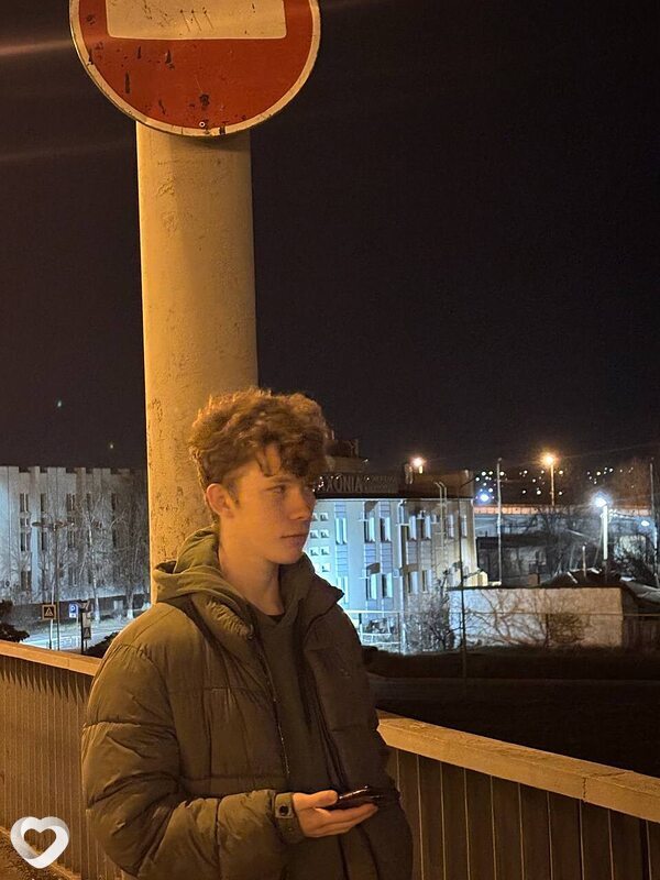 Андрей, 21, Луганске — анкета №2997034