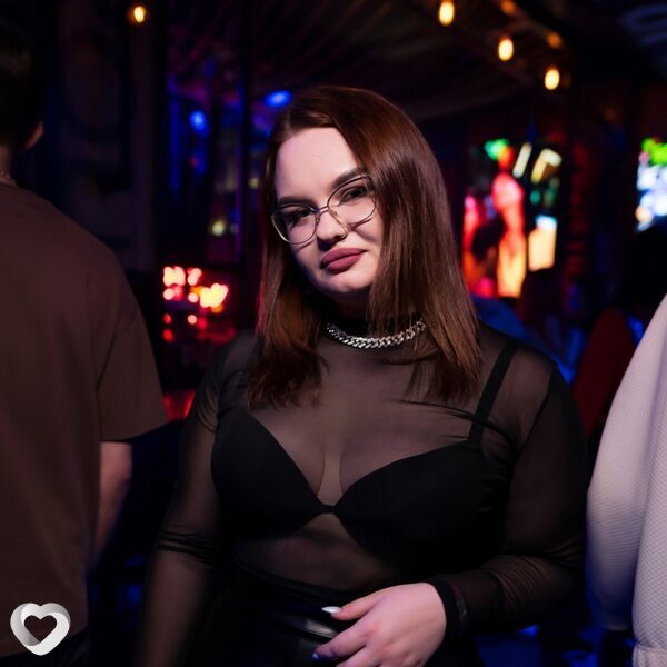 Алина, 21, Азове — анкета №2997080