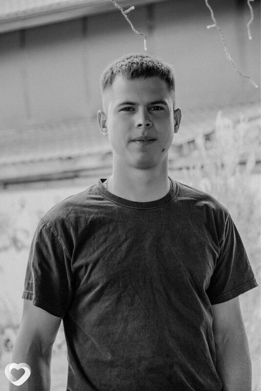 Максим, 26, Москве — анкета №2998397