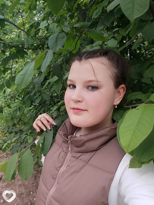 Надя, 19, Тулуне — анкета №2998567