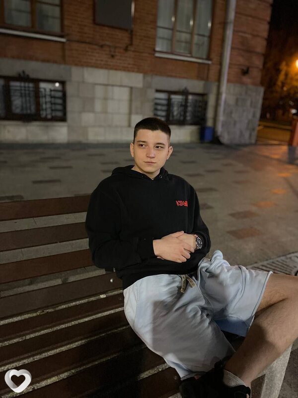 Тимур, 21, Донецке — анкета №2998749