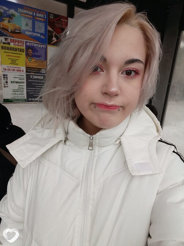 Лиза, 19, Новосибирске — анкета №2999410