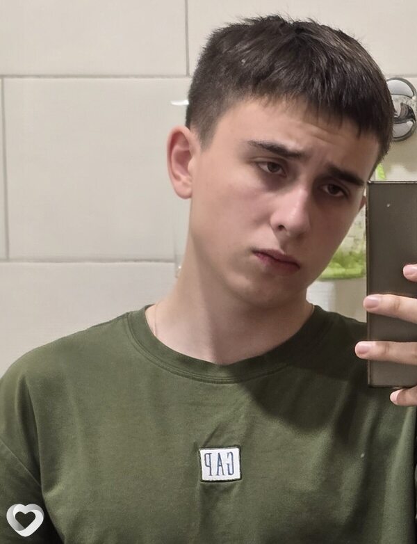 Павел, 21, Елабуге — анкета №3000501