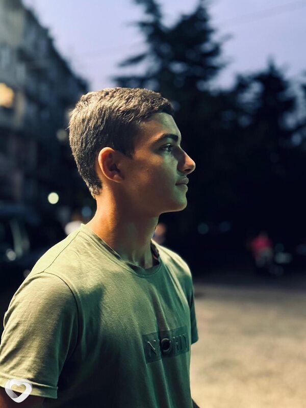Давид, 19, Москве — анкета №3000724
