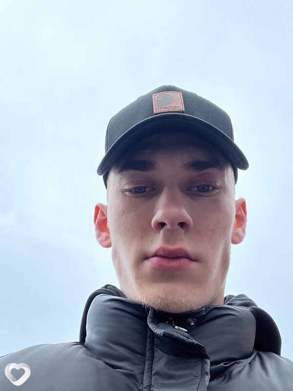Даниил, 21, Омске — анкета №3000983