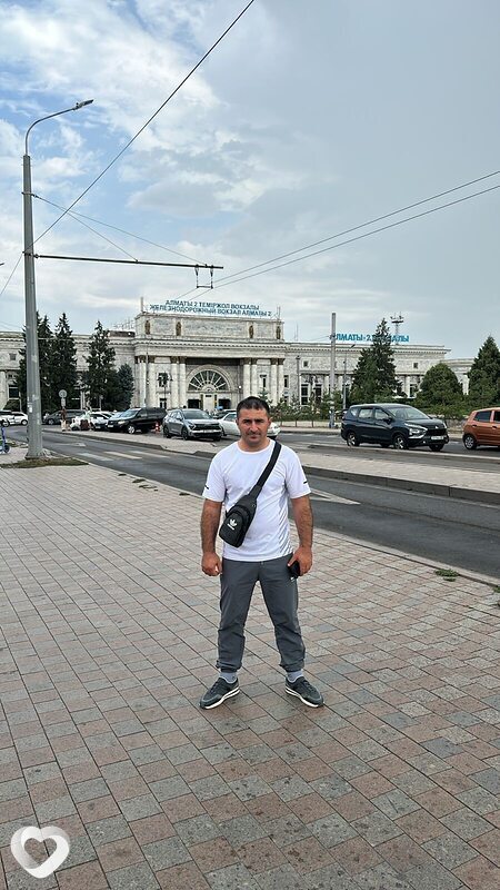 Мухлис, Ноглики