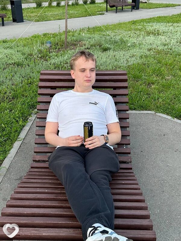 Данила, 20, Саратове — анкета №3003207