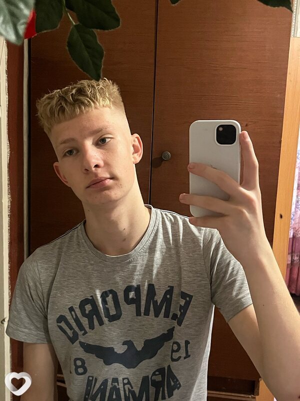 Влад, 19, Минске — анкета №3003976