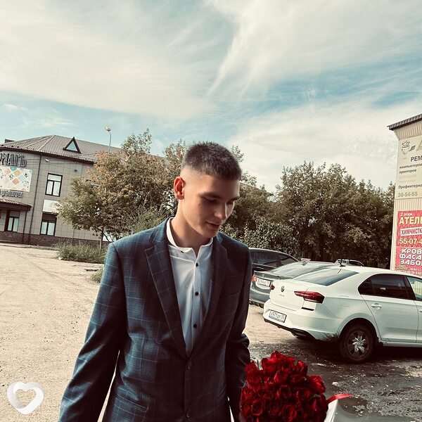 Владислав, 19, Омске — анкета №3004294