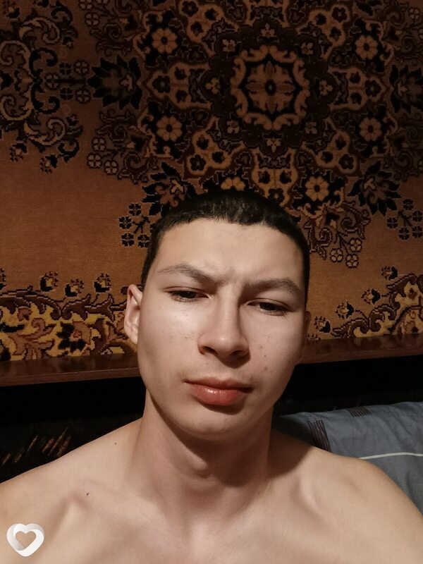 Денис, 19, Полтаве — анкета №3004599