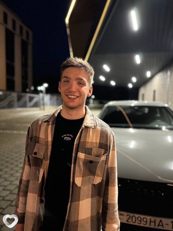 Артём, 25, Минске — анкета №3004474