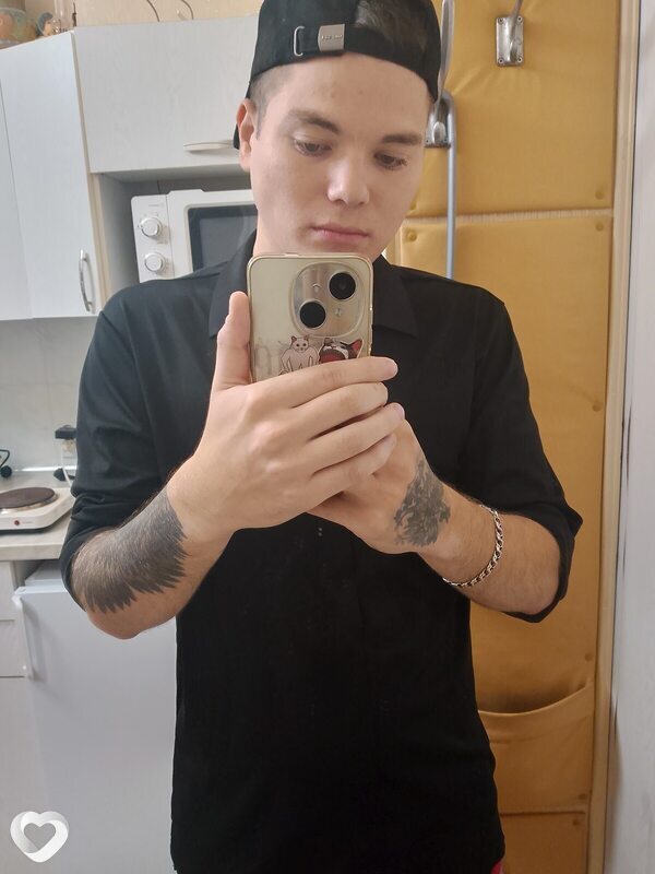 Андрей, 22, Мариуполе — анкета №3005665