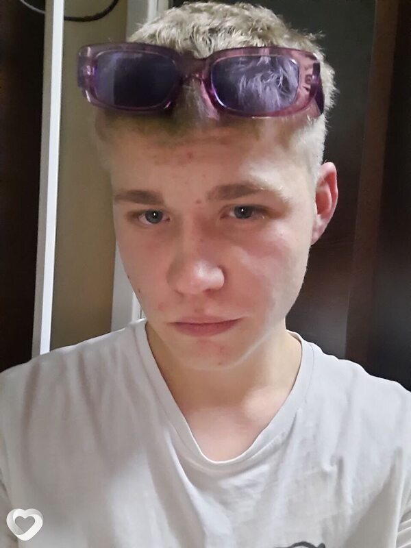 Серега, 19, Новосибирске — анкета №3006030