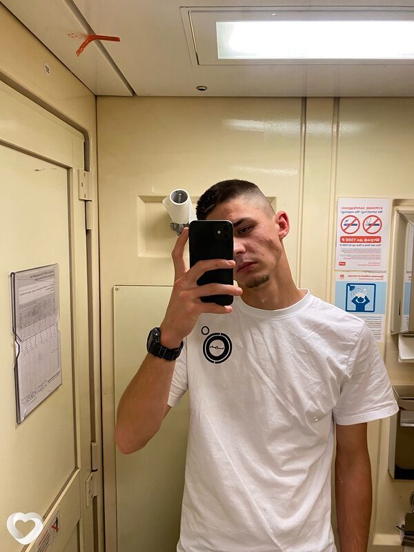 Артём, 22, Краснодаре — анкета №3006038