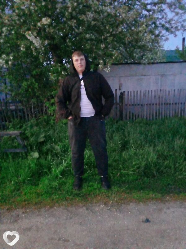 Максим, 22, Белове — анкета №3006906