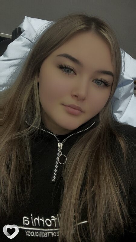 Александра, 21, Бердске — анкета №3008199