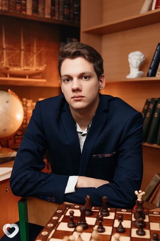 Кирилл, 21, Москве — анкета №3008612