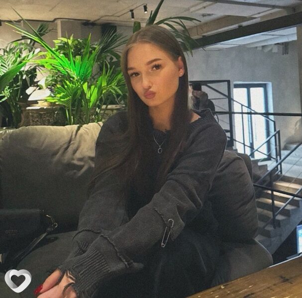 Полина, 19, Белгороде — анкета №3010178