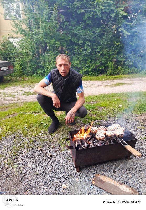Юрий, 31, Бийске — анкета №3010944