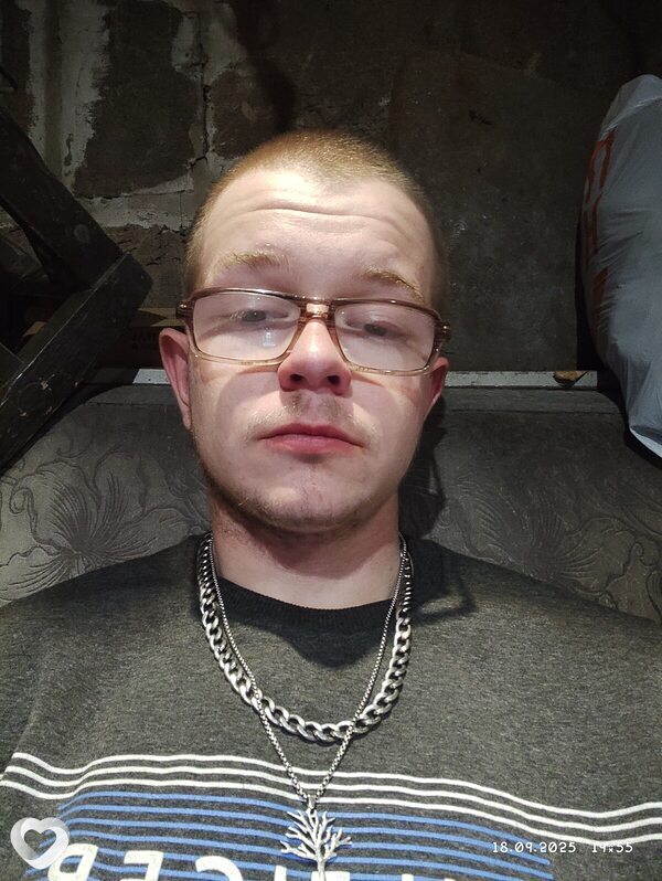 Кирилл, 20, Барнауле — анкета №3011016