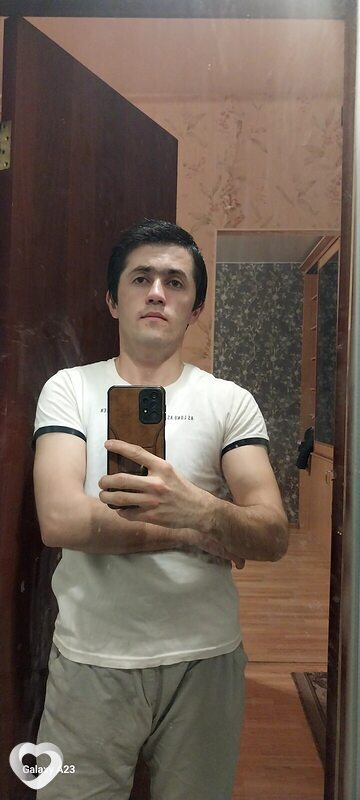 Omadbek Homidov, 25, Сургуте — анкета №3012816