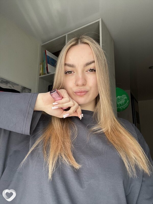 Анна, 21, Минске — анкета №3012899