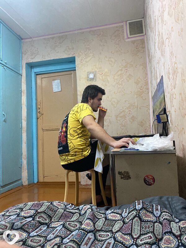 Артём, 19, Калинковичах — анкета №3013190