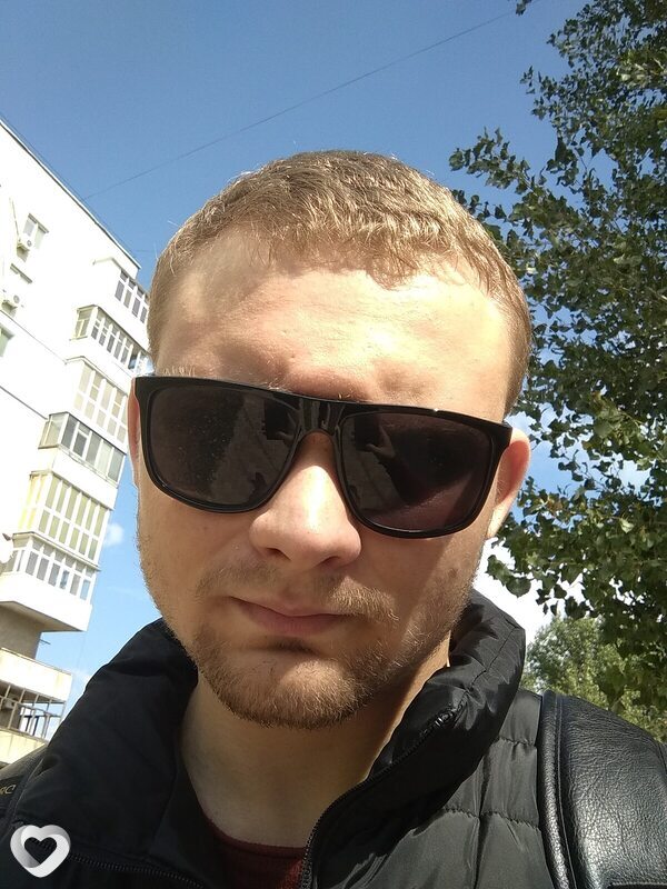 Артём, 24, Краснодоне — анкета №3014695