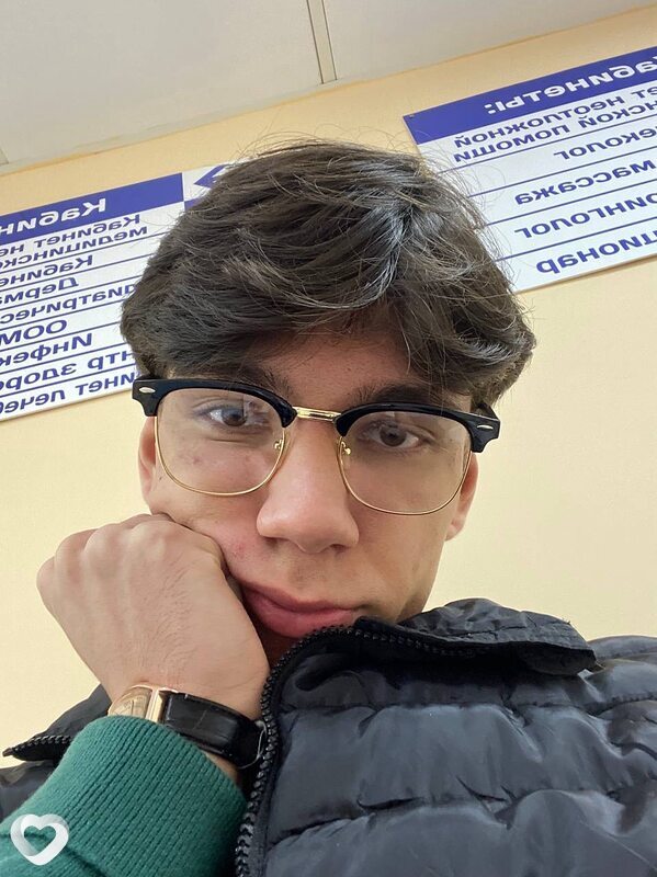Юрий, 20, Саратове — анкета №3016304