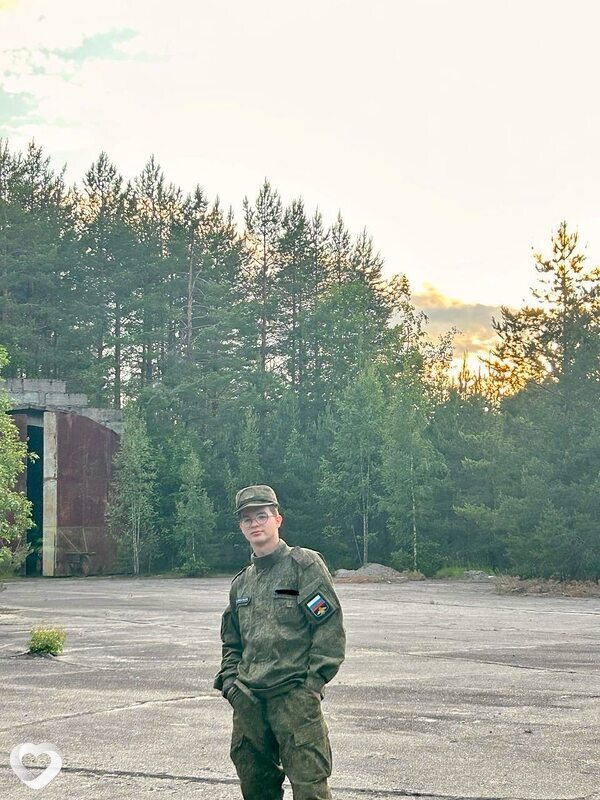 Артём, 20, Санкт-Петербурге — анкета №3017246