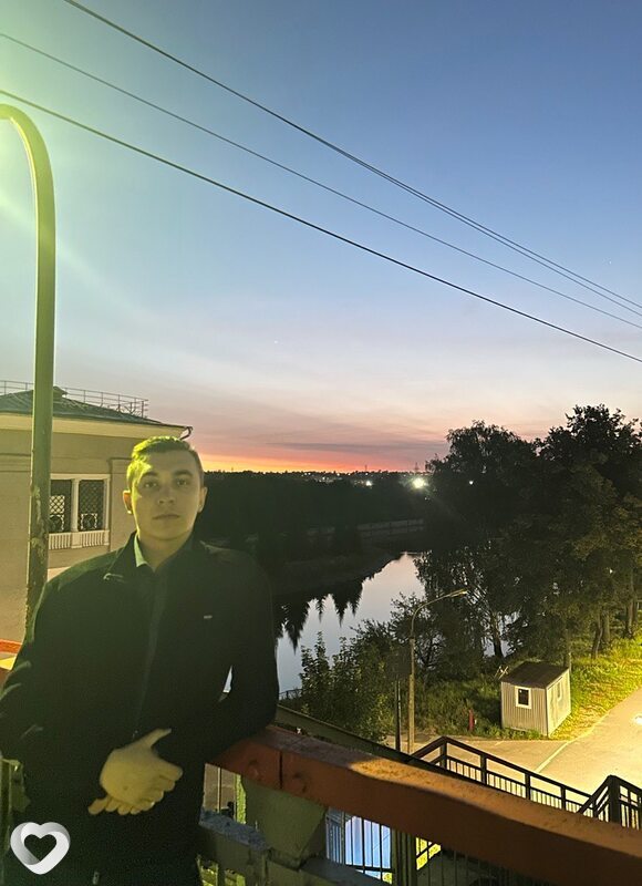 Максим, 25, Москве — анкета №3017321