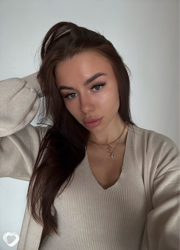 Арина, 23, Новосибирске — анкета №3020759