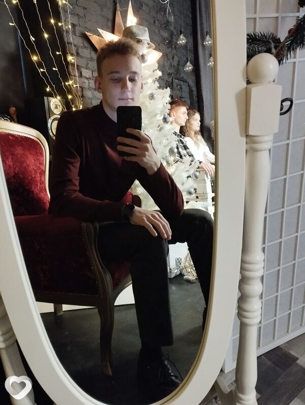 Андрей, 21, Бресте — анкета №3021159