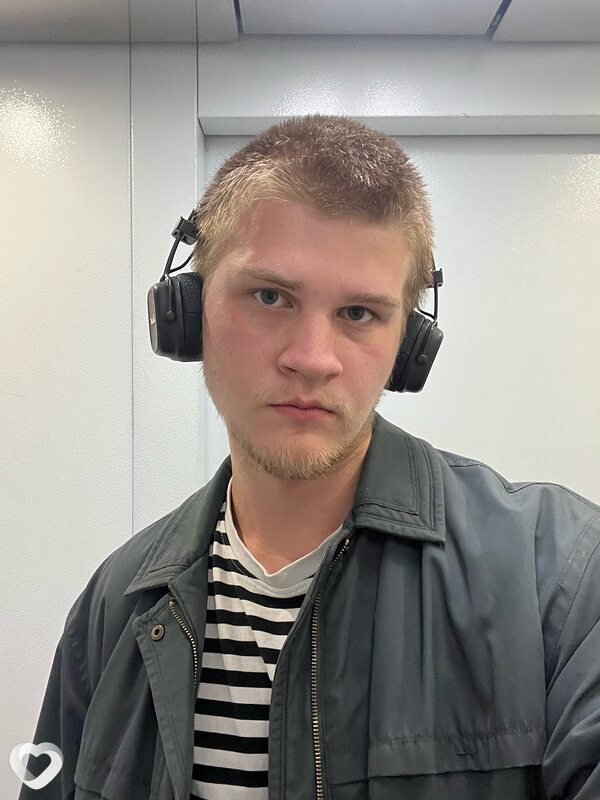 Дмитрий, 19, Москве — анкета №3021444