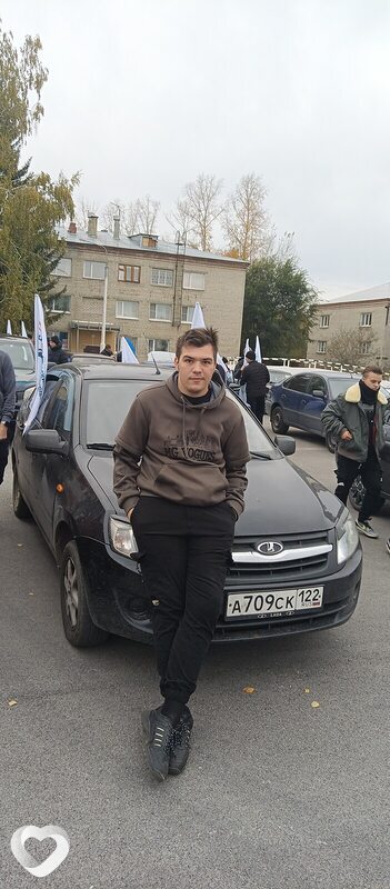 Евгений, 21, Барнауле — анкета №3022006