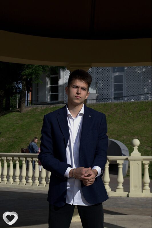 Максим, 20, Москве — анкета №3023134