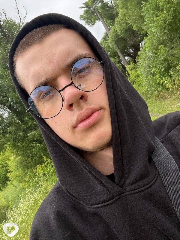 Максим, 19, Белгороде — анкета №3023809