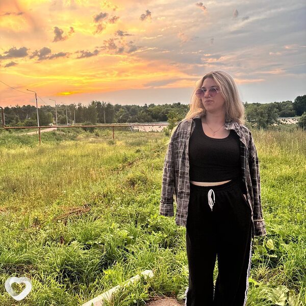 Маня, 19, Новомосковске — анкета №3023262
