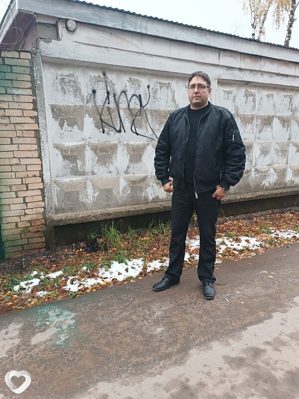 Денис, Михнево