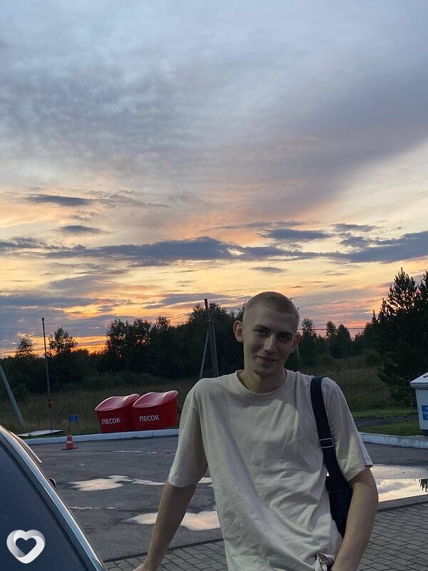 Артём, 19, Кемерове — анкета №3024771