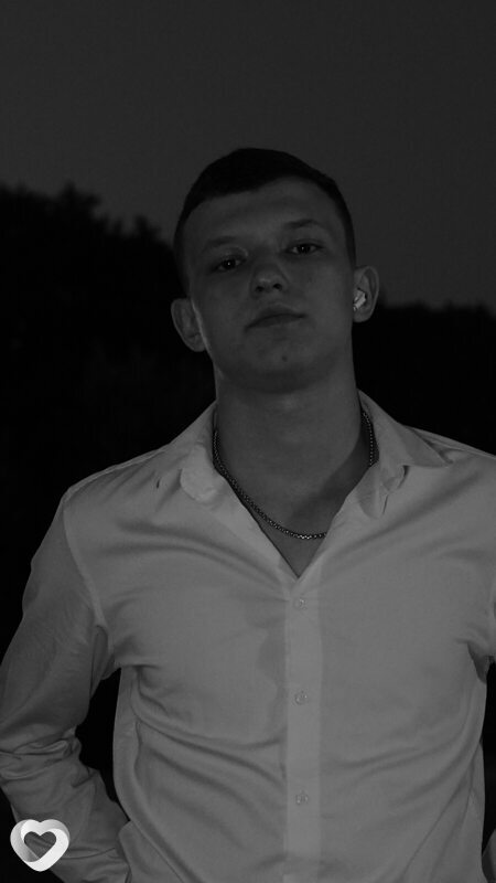Юрий, 20, Москве — анкета №3025304