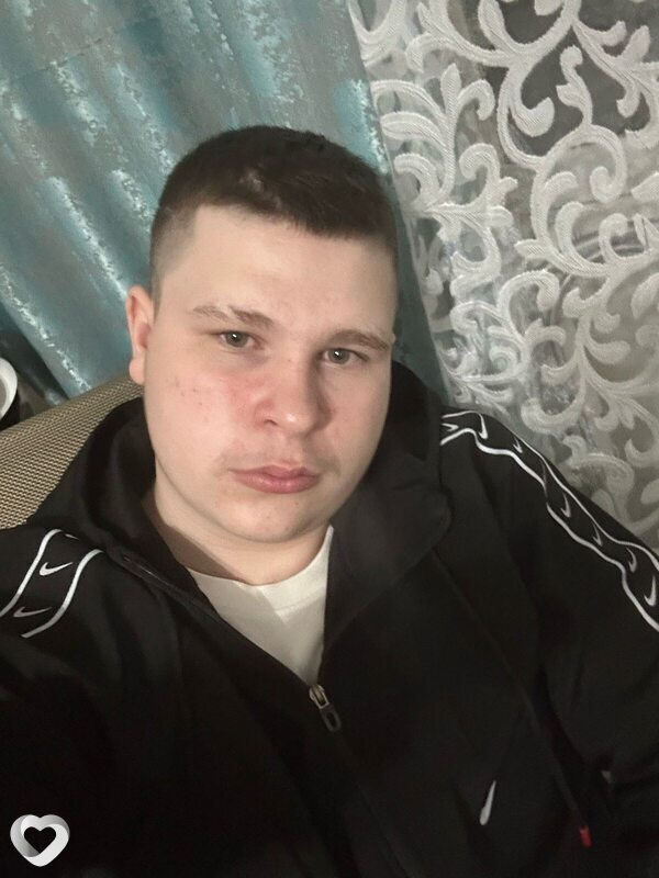 Антон, 19, Новосибирске — анкета №3026093