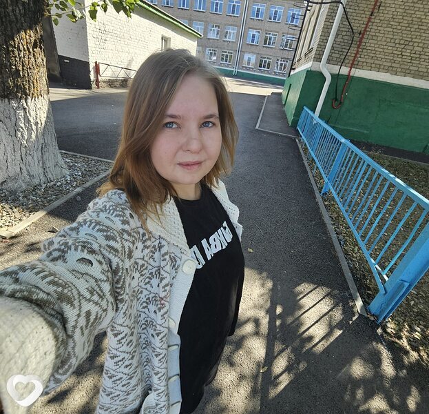 Ксения, 26, Свердловске — анкета №3026110