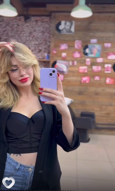 Аделина, 21, Омске — анкета №3026341