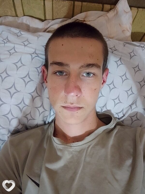 Артëм, 18, Тольятти — анкета №3026968