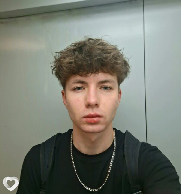 Артём, 20, Минске — анкета №3028905
