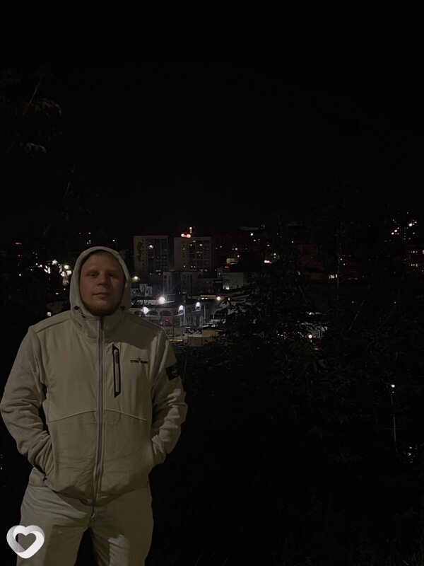 Артем, 22, Курске — анкета №3029511