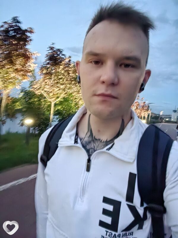 Олег, 25, Омске — анкета №3029736