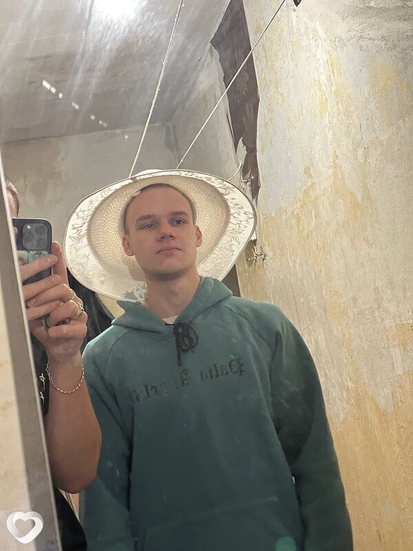Алексей, 22, Макеевке — анкета №3029750