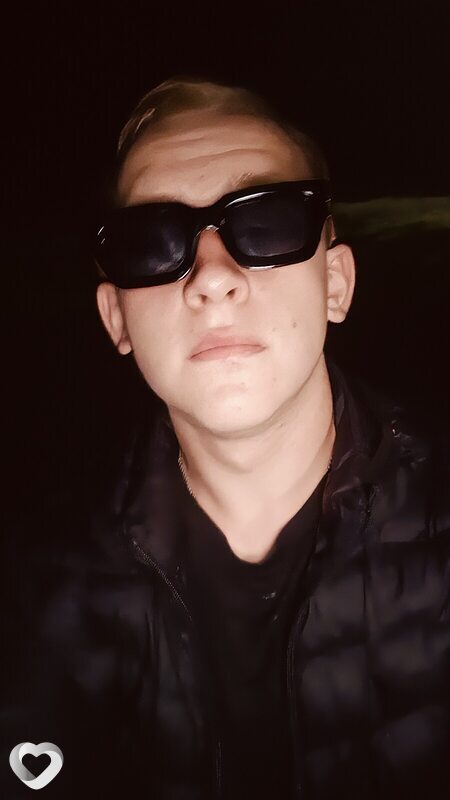 Дениса, 20, Кузнецке — анкета №3032971